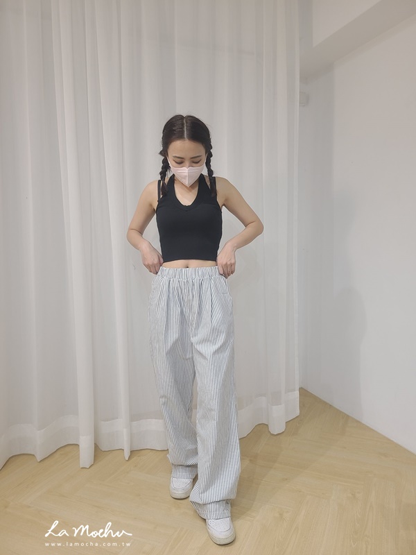 歐美削肩坑條背心